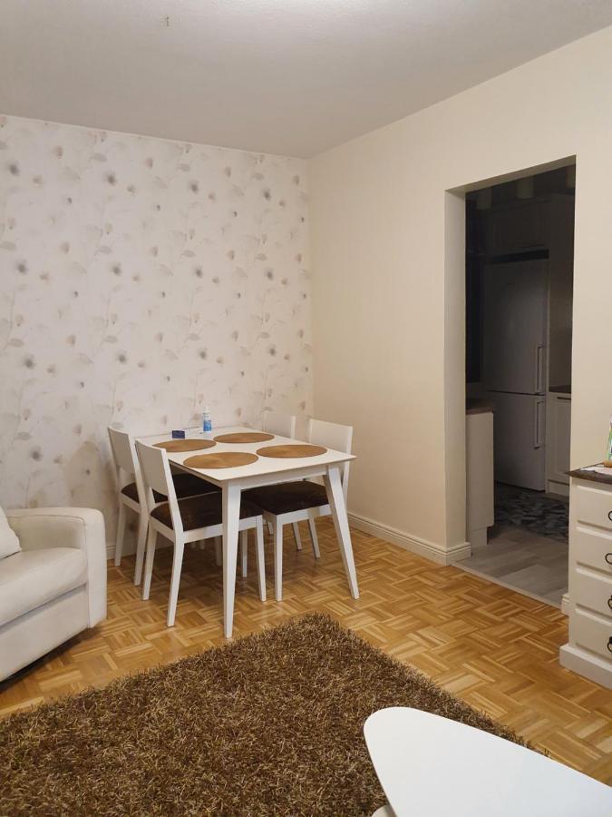 Kaunis Valoisa 3 Krs Pikkukaksio Vantaa Koivukylae Apartment Bagian luar foto