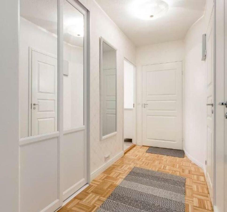 Kaunis Valoisa 3 Krs Pikkukaksio Vantaa Koivukylae Apartment Bagian luar foto